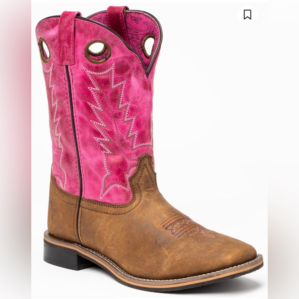 Shyanne Tan and pink Cowboy Boots